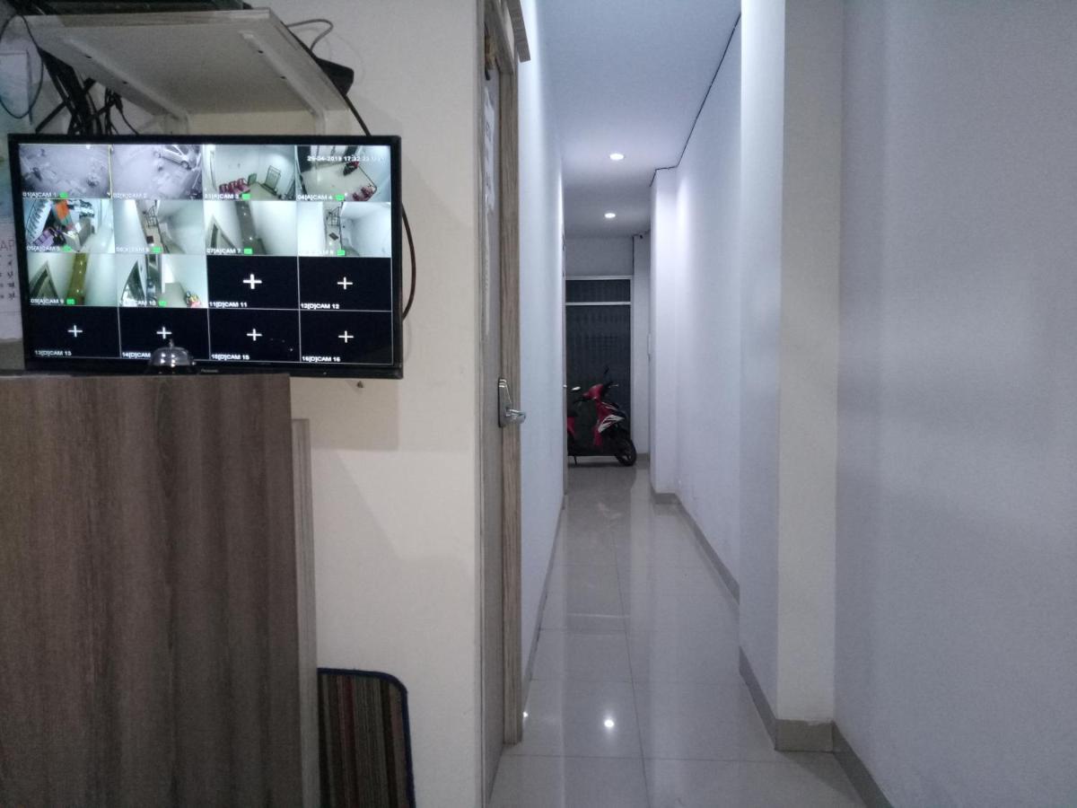 ホテル Syariah Mama Cengkareng @ Mutiara Palem ジャカルタ エクステリア 写真